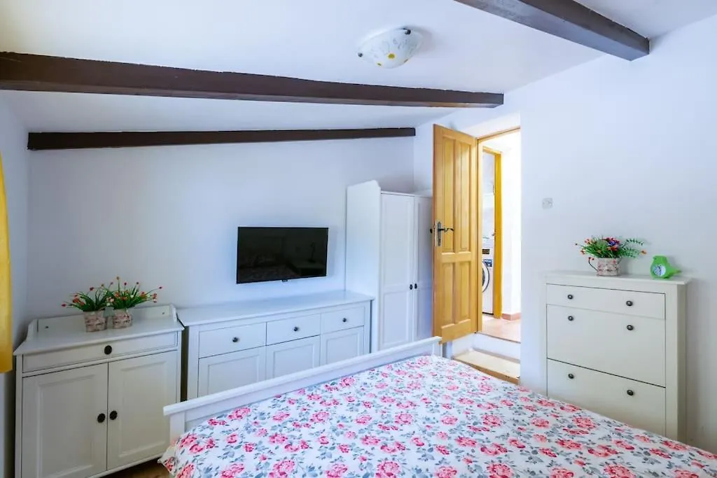 Piccola Casa - A Little Paradise Krsan 0*,
